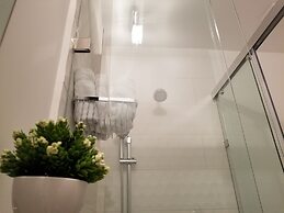 Luxury Residence Suites