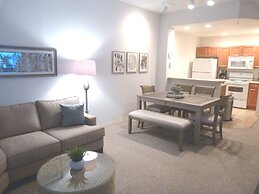 Near Theme Parks! Gorgeous 3 BR Town Home, Splash Park, Pool, Lake, An