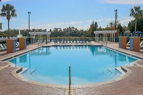 Near Theme Parks! Gorgeous 3 BR Town Home, Splash Park, Pool, Lake, An