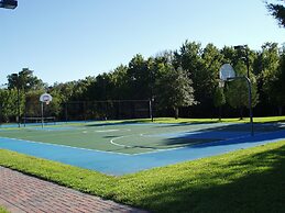 Near Theme Parks! Gorgeous 3 BR Town Home, Splash Park, Pool, Lake, An