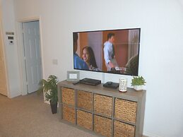 Near Theme Parks! Gorgeous 3 BR Town Home, Splash Park, Pool, Lake, An