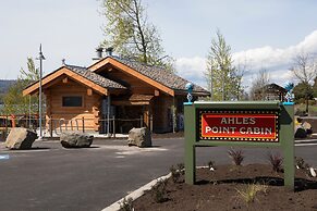 McMenamins Kalama Harbor Lodge