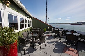 McMenamins Kalama Harbor Lodge