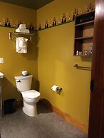 McMenamins Kalama Harbor Lodge