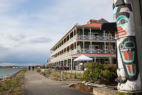 McMenamins Kalama Harbor Lodge