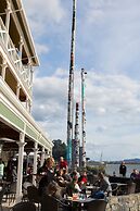 McMenamins Kalama Harbor Lodge