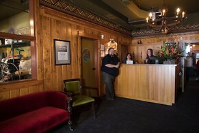 McMenamins Kalama Harbor Lodge