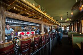 McMenamins Kalama Harbor Lodge