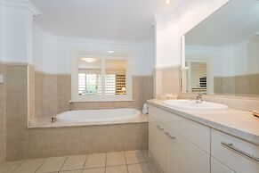 Harrington River Lodge