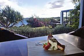 Harrington River Lodge