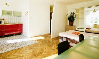 LUXKV Apartment on Schipkovskiy