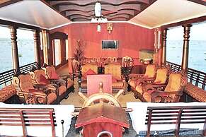 GuestHouser 3 BHK Houseboat 9f4e
