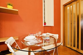 LUXKV Apartment on Gnezdnikovskiy