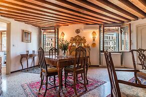 Admiral Emo Palace Over Canal Grande