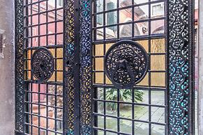 Admiral Emo Palace Over Canal Grande