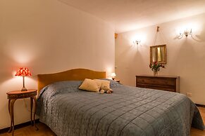 Admiral Emo Palace Over Canal Grande