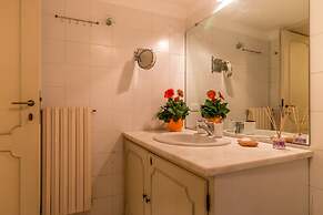 Admiral Emo Palace Over Canal Grande