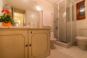 Admiral Emo Palace Over Canal Grande