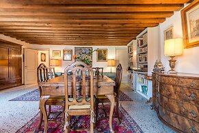 Admiral Emo Palace Over Canal Grande