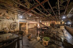 Konak Bezirhane Cave Otel