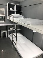 ERVoruto Hostel Makati