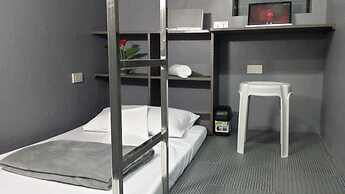 ERVoruto Hostel Makati