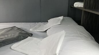 ERVoruto Hostel Makati