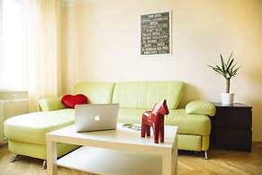 Funny Dolphins Apartments Dmitrovskaya