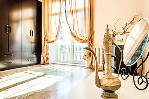 Funny Dolphins Apartments Prospect Mira