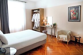 Hellenic Hospitality House