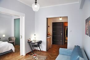 Hellenic Hospitality House