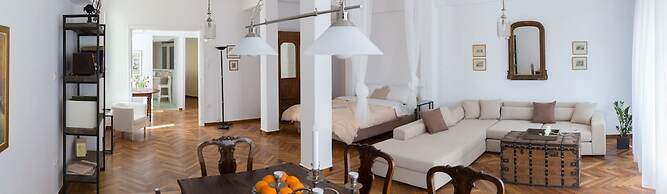 Hellenic Hospitality House