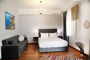 Hellenic Hospitality House