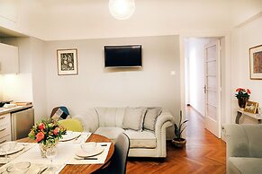 Hellenic Hospitality House