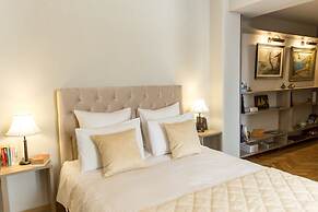 Hellenic Hospitality House