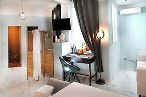 Hellenic Hospitality House