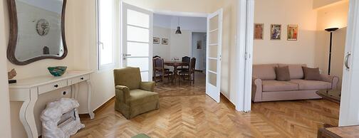 Hellenic Hospitality House