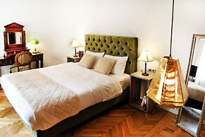 Hellenic Hospitality House