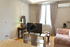 Hellenic Hospitality House