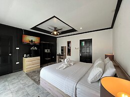 Big Boys' Bed & Burger