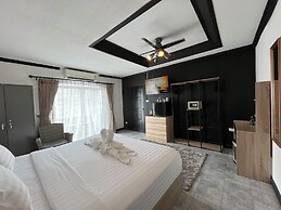 Big Boys' Bed & Burger