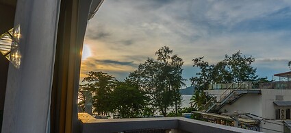 Big Boys' Bed & Burger