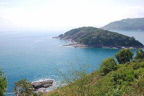 Big Boys' Bed & Burger