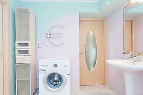 LUXKV Apartment on Bibliotechnaya