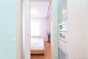 LUXKV Apartment on Bibliotechnaya