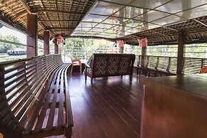 GuestHouser 3 BHK Houseboat 1b08