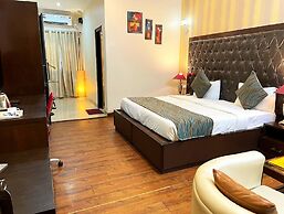 Hotel Mansarover Paradise