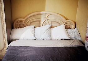 Funny Dolphins Apartments Taganskaya