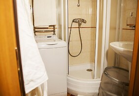 Funny Dolphins Apartments Butyrskaya