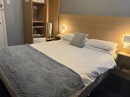 Diamonds Inn Ltd